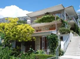 Apartments by the sea Brela, Makarska - 20778
