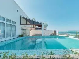 Alesea Baroro, La Union, Private Modern Villa with Pool, Jacuzzi, Beachfront View