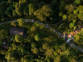 P'apiu Resort, hótel í Ha Giang