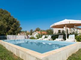 House Stone Curlew 1 โรงแรมในLišane Tinjske