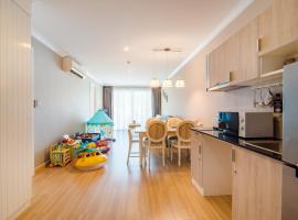 Hua Hin My Resort 3BR Family Condo Free Water Park Walk to Beach & Cicada Night Market หัวหิน ห้องแฟมมิลี่ 3 ห้องนอน ฟรีสวนน้ำ ใกล้ทะเลและตลาดซิเคด้า, hotel v destinaci Hua Hin