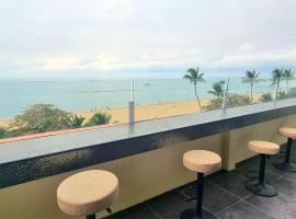 Happy Jomtien - Beachfront