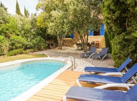 Awesome Home In Siran With 4 Bedrooms, Wifi And Outdoor Swimming Pool, vacation home in Siran