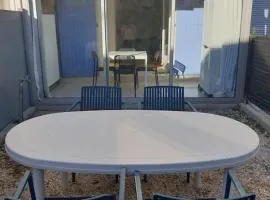 Studio 4 personnes avec jardinet à 2 pas des plages "Chez Manon"