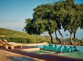 Wild Oak Estate, country house in Argasi