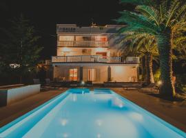 Seagull Pool Apartments & Studios, hotel in Novalja