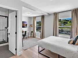 Vista Vacation Downtown Walkable Modern Escape