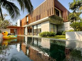West Phu Quoc Charm 3BR private pool villa, cabaña en Phu Quoc