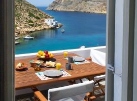 Droufakos’ home, Lux seafront apartment w. View, hotell i Sifnos
