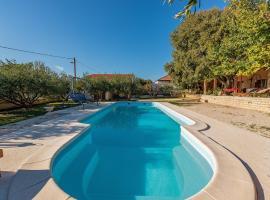 Holiday home Apios, cottage in Benkovac