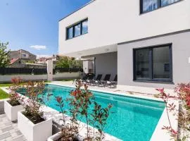Luxury Villa Split Lady 1 with private pool near the beach in Split - Kastel Kambelovac
