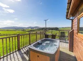 Pine Marten Lodge with Hot Tub