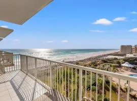 Beachfront Luxury 2Bd 2Ba Condo with Balcony! Sleeps 6!