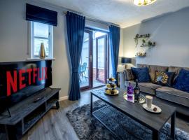 Yew Tree House Contractor / Family home Free Netflix Fast WiFi near Dudley/Birmingham, hotell med parkeringsplass i Old Hill