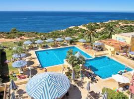 Hotel Baia Cristal Beach & Spa Resort, hotel in Carvoeiro
