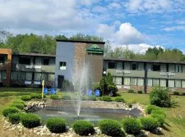Wingate by Wyndham Lake George