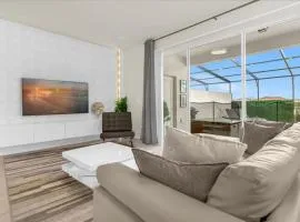 5 Bedrooms 4 Bathrooms Solterra 7561 Os