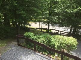 Relax Semois, hotel v destinaci Vresse-sur-Semois