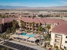 Courtyard Palm Desert、パームデザートのホテル