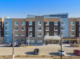 Towneplace Suites By Marriott Hays – hotel w mieście Hays