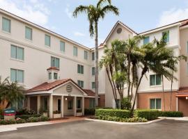 TownePlace Suites Boca Raton, хотел близо до 20th Street Shopping Center, Бока Ратон