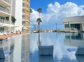 Peninsula Island Resort & Spa - Beachfront Property at South Padre Island，南帕諸島的飯店