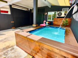 Eisya Guest House With Pool, rumah tamu di Arau