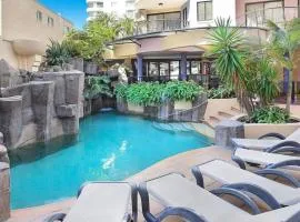 2 Bedroom Central Mooloolaba Resort with Pool, Spa, Mini Golf