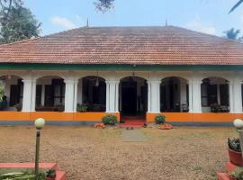 Kallupurackal Heritage Island Home By Lexstays, hotel with parking in Alleppey