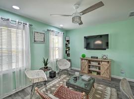 Pet-Friendly Fayetteville Vacation Rental!, hotel a Fort Bragg