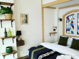 Toast by night, bed & breakfast a Haarlem