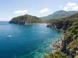 4 Bedroom Nice Home In Ischia