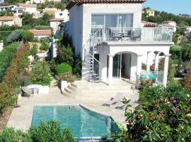 Stunning Sea View Cote d'Azur Villa - Rives d'Or, hotel i Fréjus