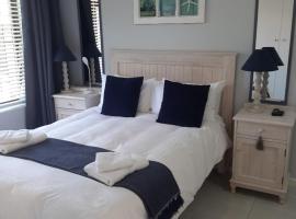 Croeso Guest House, hotell i Langebaan