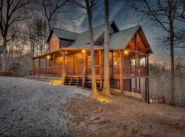 Cozy Blue Ridge Cabin in Heart of the Mountains ชาเลต์ในบลูริดจ์