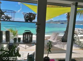 Love Beach Loft, ξενοδοχείο σε Marigot