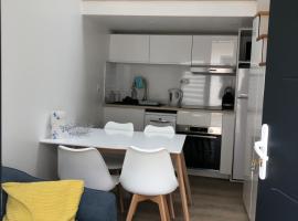 Duplex neuf, 15mn de Paris, parking, climatisation, hotel dekat Les Gemeaux Performance Hall, Bourg-la-Reine