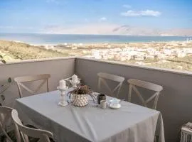 Emmanuel's Sea View Luxury Apartment