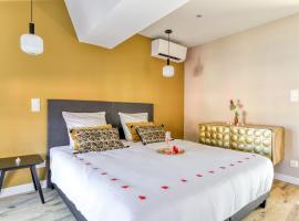 Le 11 JACUZZI avec Terrasses Clim Netflix Parking, hotel a Carcassona