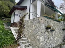 Holiday Home Deni, self catering accommodation in Lohovo