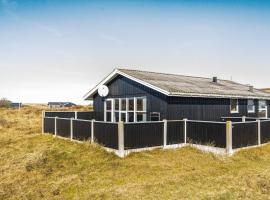 8 person holiday home in Harbo re วิลลาในHarboør