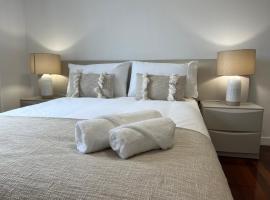Exclusivo Apartamento Con Parking, huisdiervriendelijk hotel in Torrelavega
