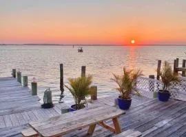 Sunset Shack OCMD Bayfront Stunning Sunset views