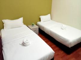 Aeropod Hostel Economy Twin Room, hotel with parking in Kapayan