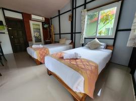 Kūrorts Suankafae Resort สวนกาแฟรีสอร์ท pilsētā Suratthani