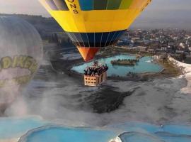 OzenTurku Hotel, ξενοδοχείο με τζακούζι στο Παμούκαλε