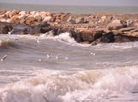 Sweet Cecina Mare, hotel in Cecina