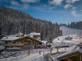 Hôtel Les Servages d'Armelle, hotel near Molliets Ski Lift, Les Carroz d'Araches