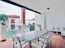 Apartamento familiar con JARDIN y TERRAZA Privada