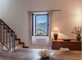 TAORMINA - The Godfathers Little Mansion, holiday home in Forza dʼAgro